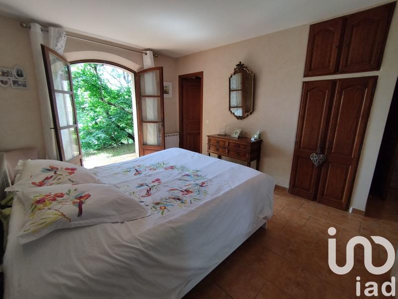 Maison - 202 m² - 7 pièces