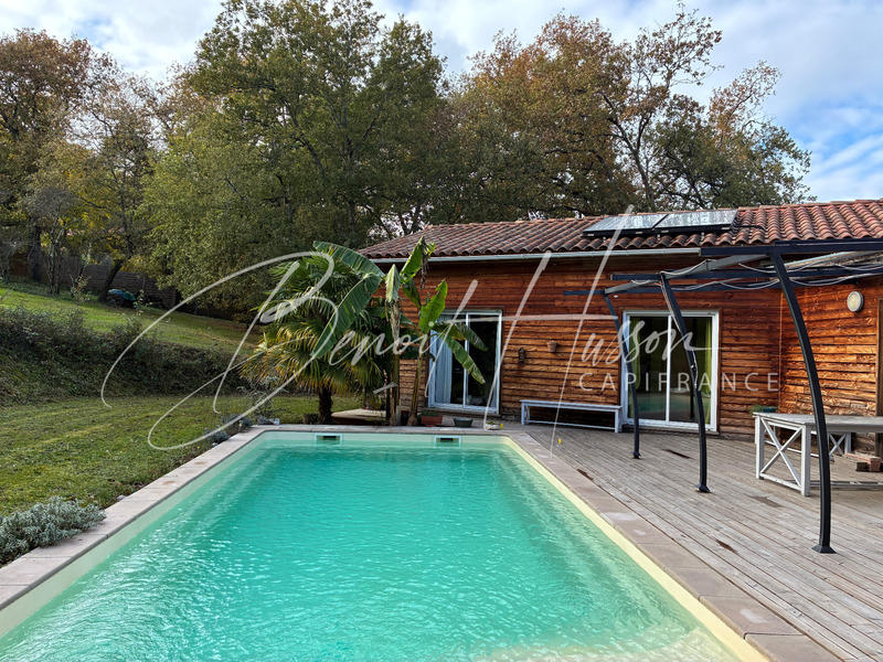 Maison de bois - 176 m² - 6 pièces