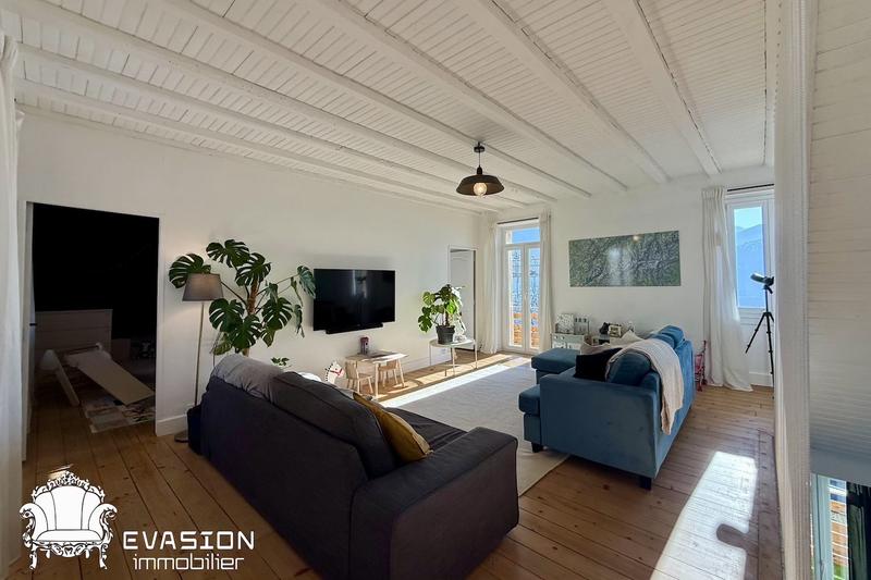 Maison - 182 m² - 6 pièces