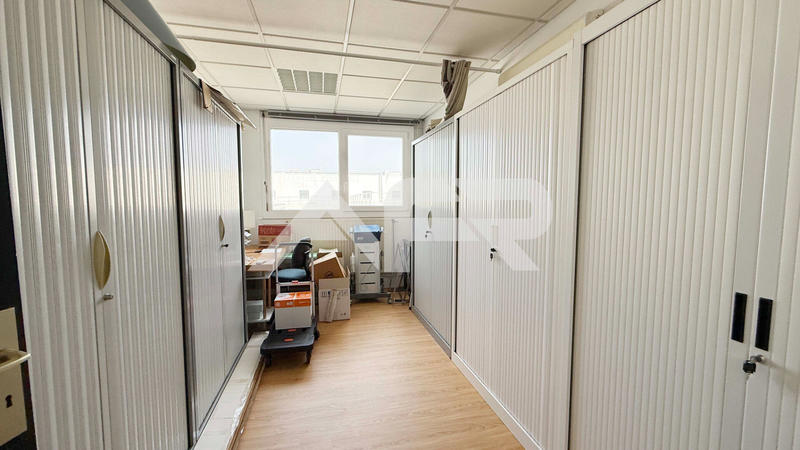 Bureau - 184 m²