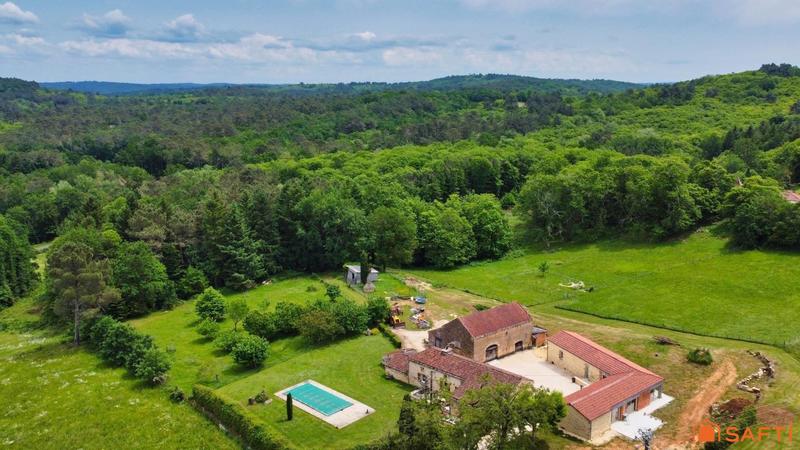 Maison - 230 m² - 9 pièces