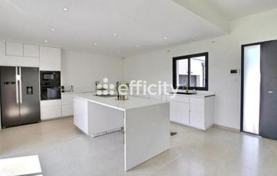 Villa - 115 m² - 4 pièces