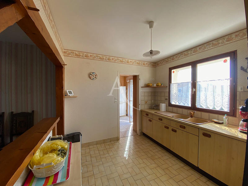 Maison - 94 m² - 4 pièces