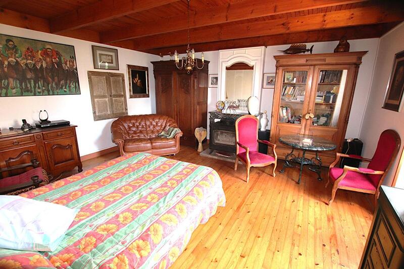 Maison - 193 m² - 8 pièces