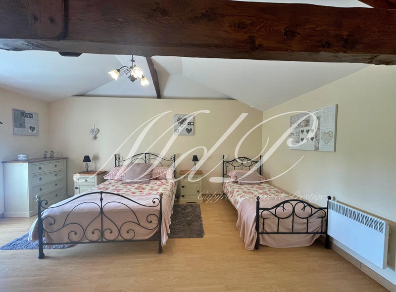 Maison de campagne - 360 m² - 11 pièces