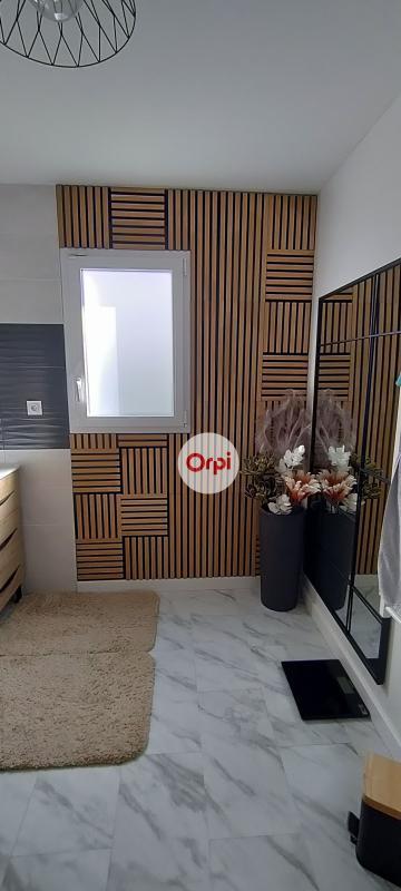 Maison - 95 m² - 3 pièces