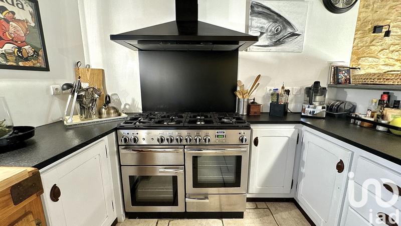 Maison - 280 m² - 10 pièces