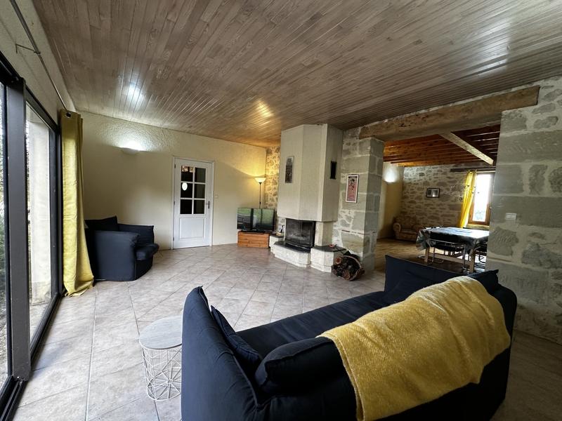 Maison traditionnelle - 200 m² - 6 pièces