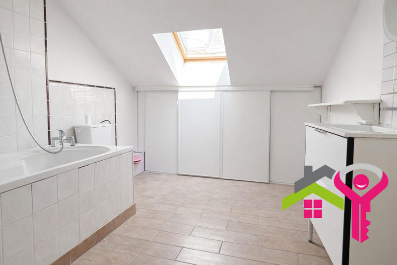 Maison - 180 m² - 6 pièces