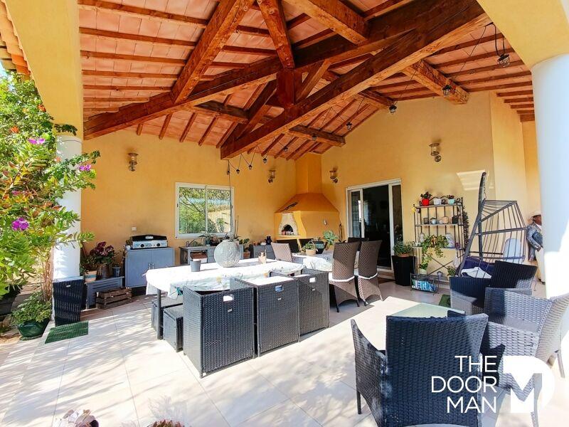 Maison - 159 m² - 5 pièces