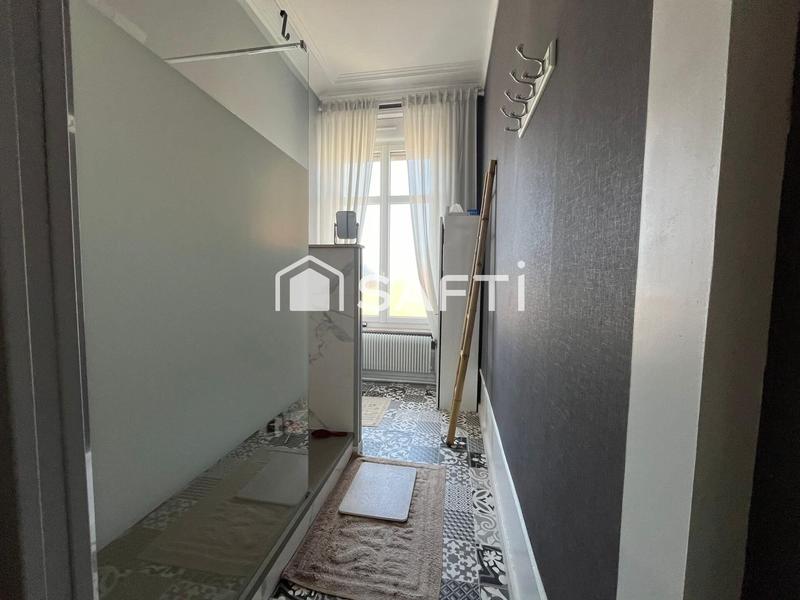 Maison - 211 m² - 8 pièces