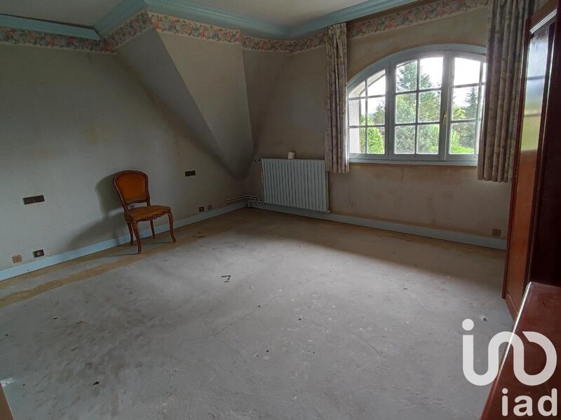 Maison - 250 m² - 11 pièces