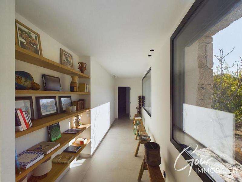 Villa - 370 m² - 7 pièces