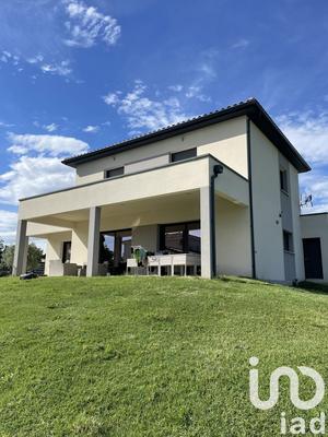 Maison - 153 m² - 5 pièces