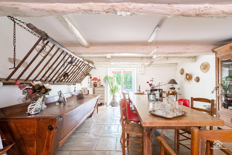 Maison - 272 m² - 8 pièces