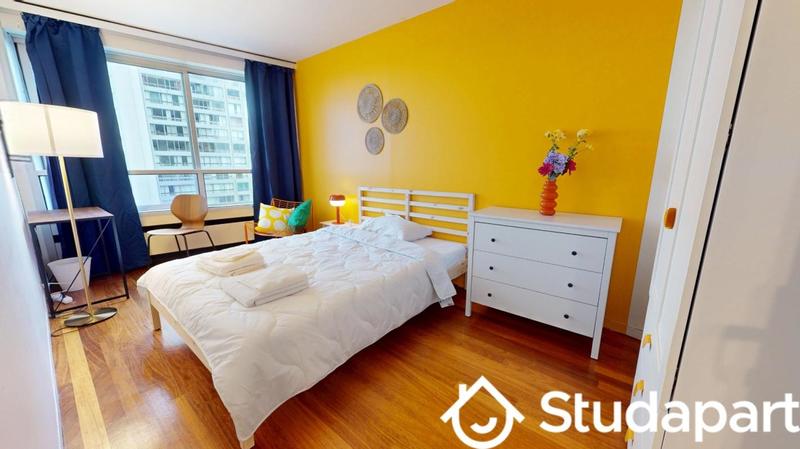 Chambre - 13 m² - 1 pièce