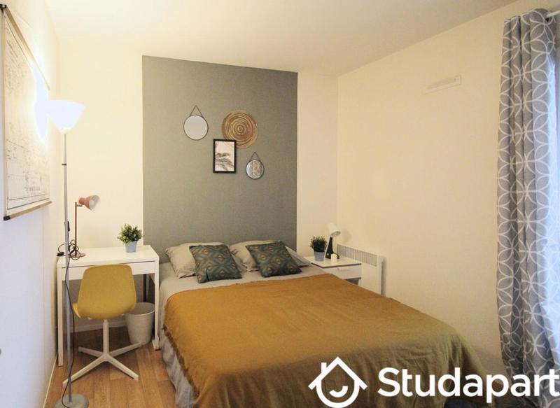 Chambre - 10 m² - 1 pièce