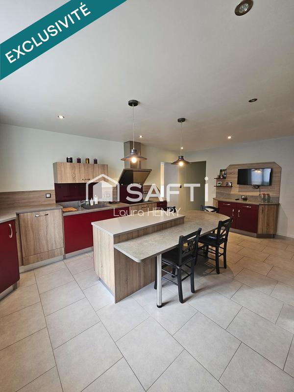 Maison - 275 m² - 8 pièces