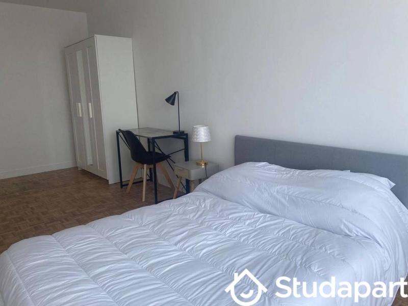 Chambre - 11 m² - 1 pièce