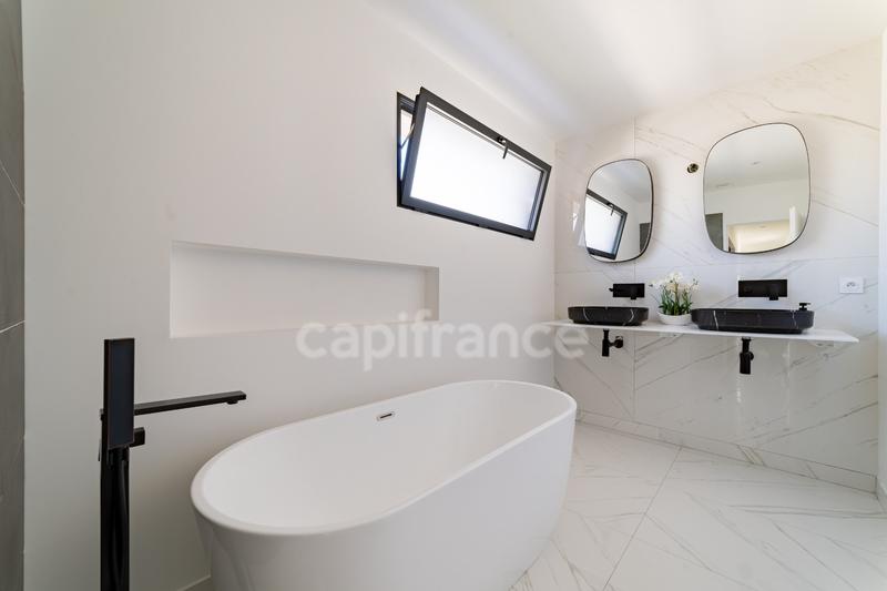 Maison - 150 m² - 5 pièces