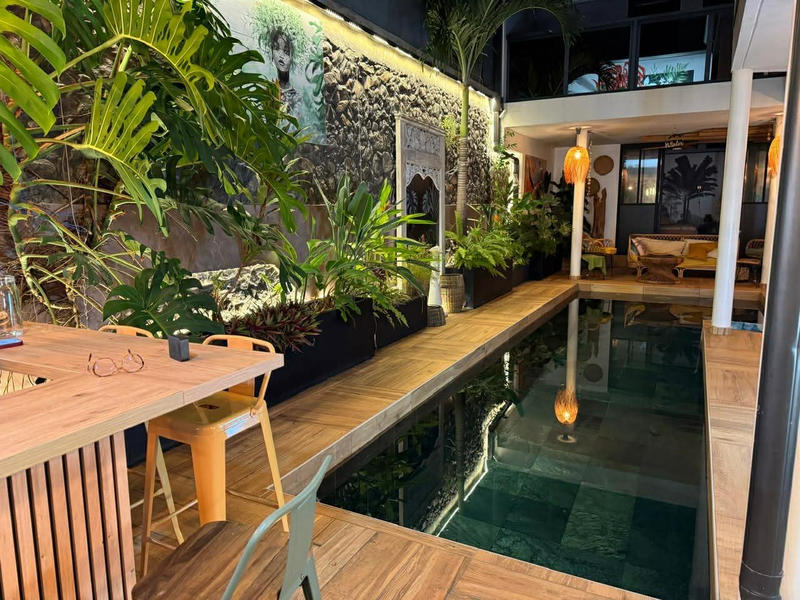 Maison - 198 m² - 10 pièces