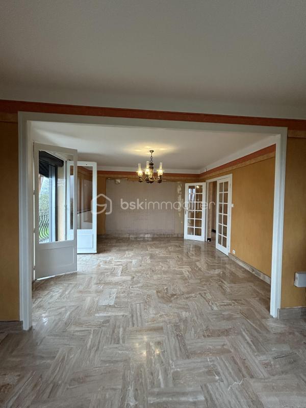 Maison traditionnelle - 122 m² - 5 pièces