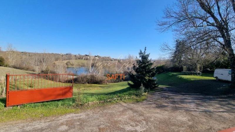 Local commercial - 558 m² - 15 pièces