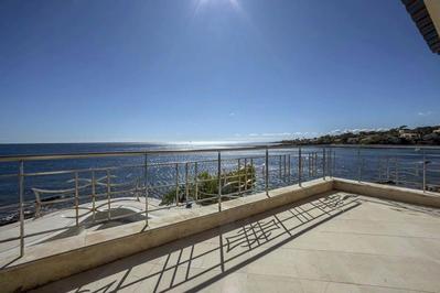 Villa - 240 m² - 8 pièces