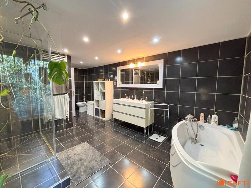 Villa - 191 m² - 7 pièces