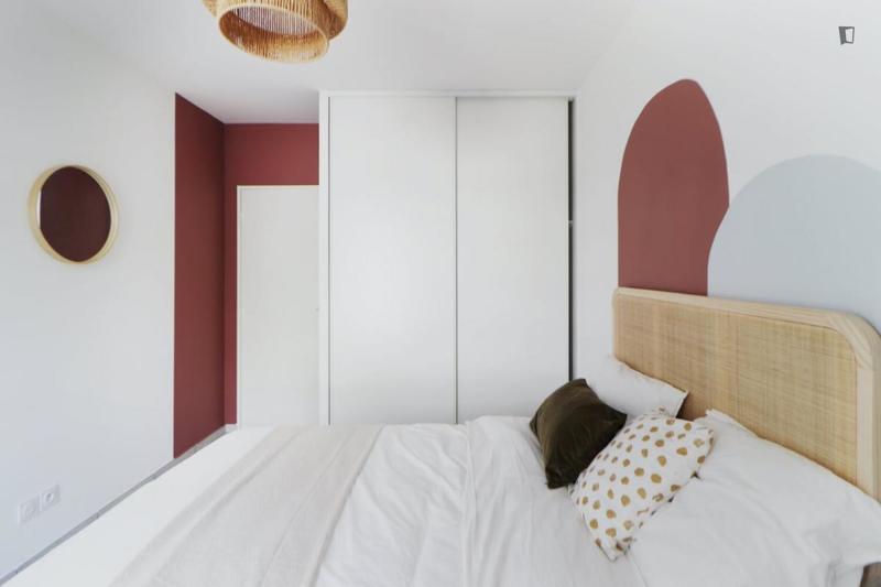Chambre - 12 m² - 5 pièces