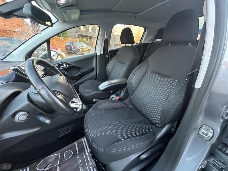 Peugeot 208 Allure 1.2 Essence 110 Cv Bva6