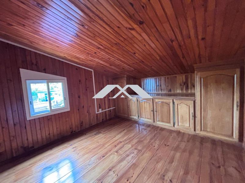 Villa - 223 m² - 10 pièces