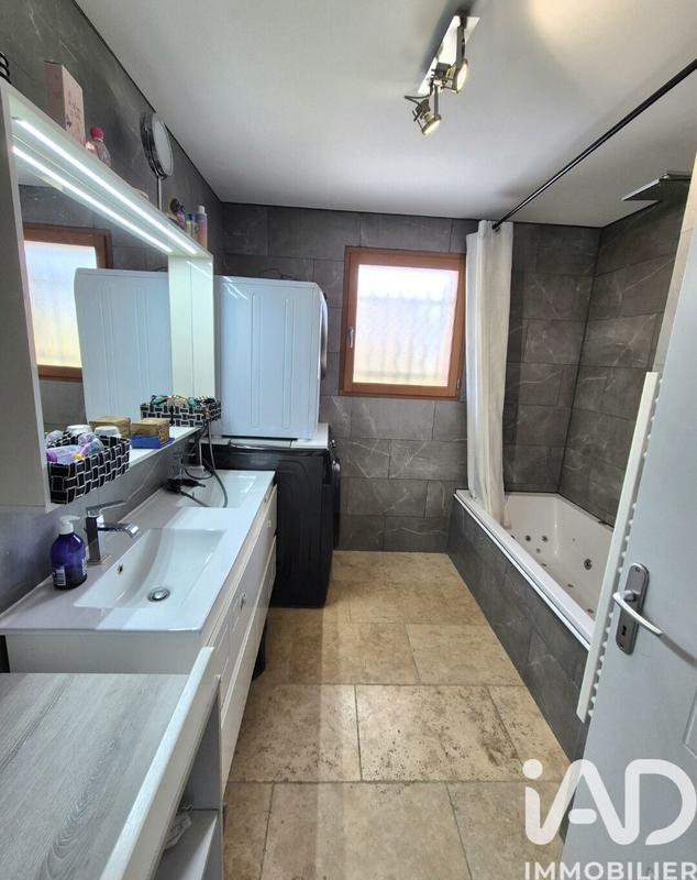 Maison - 103 m² - 4 pièces