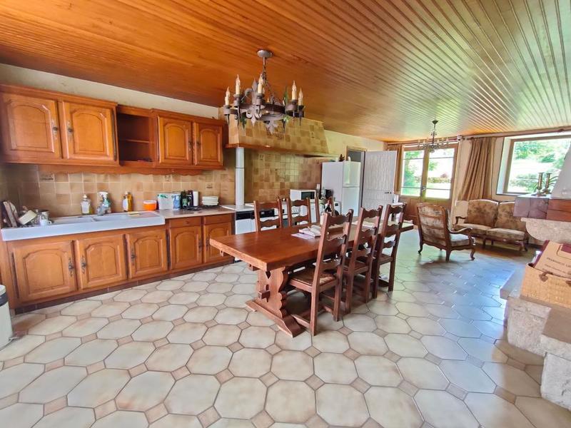 Maison - 197 m² - 7 pièces