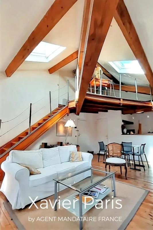 Loft - 121 m² - 4 pièces