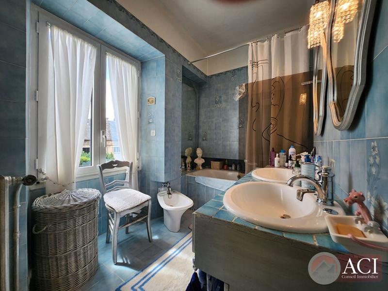 Maison - 164 m² - 7 pièces