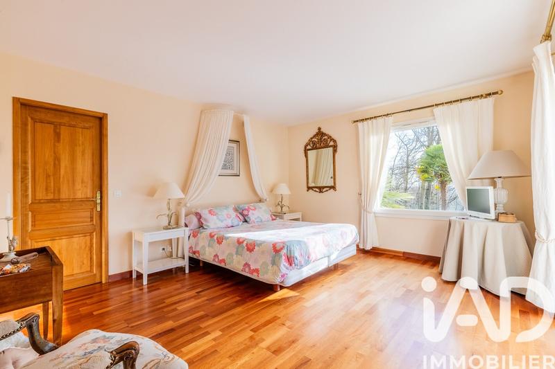 Maison de maîtres - 333 m² - 10 pièces