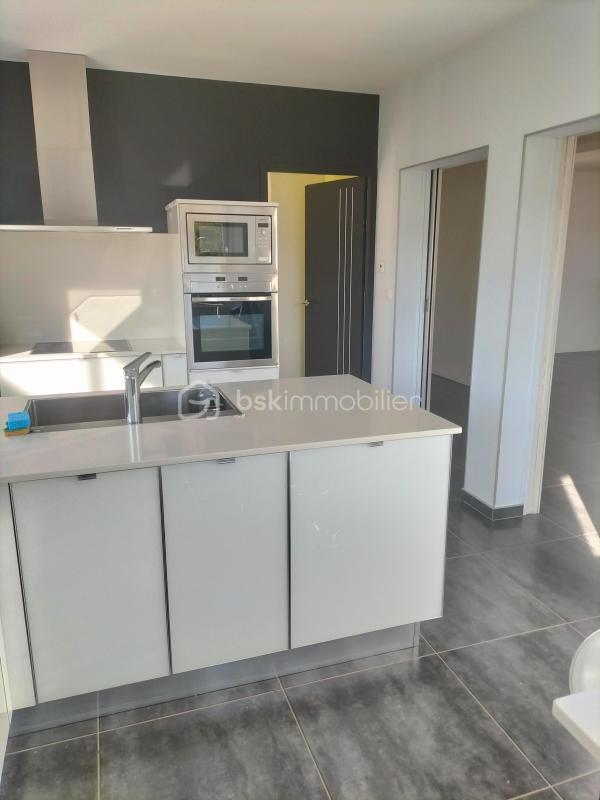 Maison - 196 m² - 6 pièces