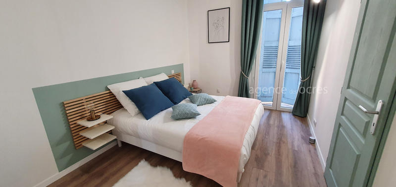 Immeuble - 185 m² - 9 pièces