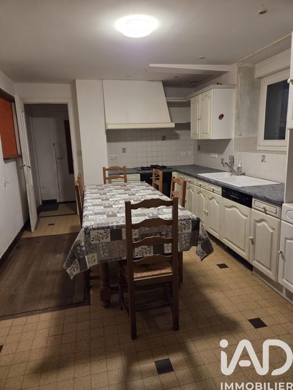 Maison - 210 m² - 6 pièces