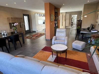 Maison - 170 m² - 7 pièces