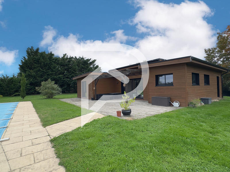 Maison - 135 m² - 5 pièces