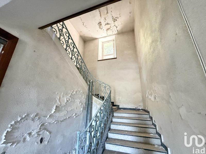 Maison - 800 m² - 11 pièces