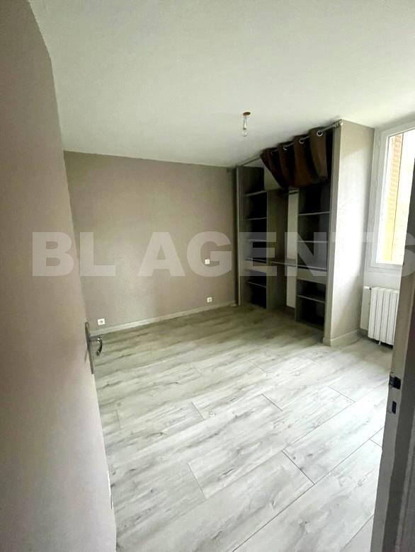 Appartement - 85 m² - 5 pièces