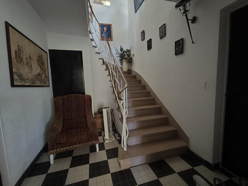 Villa - 250 m² - 8 pièces