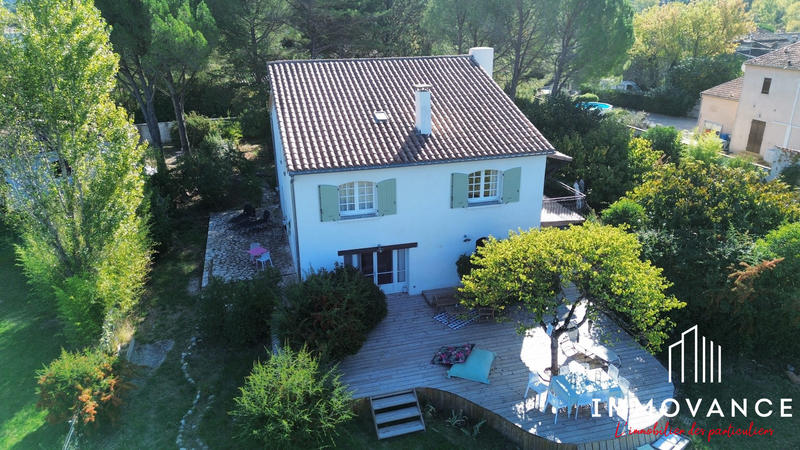 Maison - 204 m² - 5 pièces