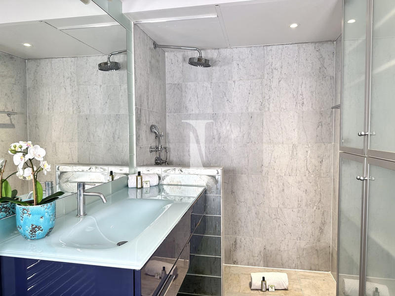 Appartement - 85 m² - 3 pièces