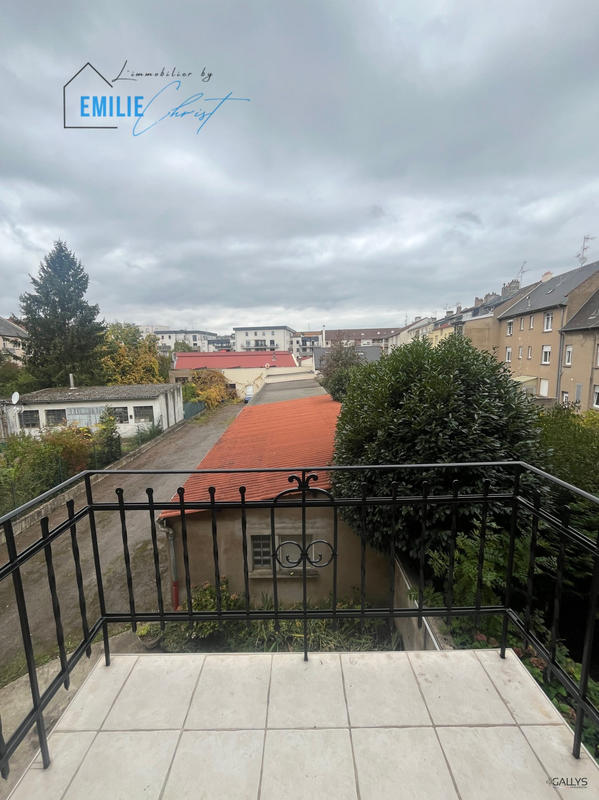 Appartement - 95 m² - 3 pièces
