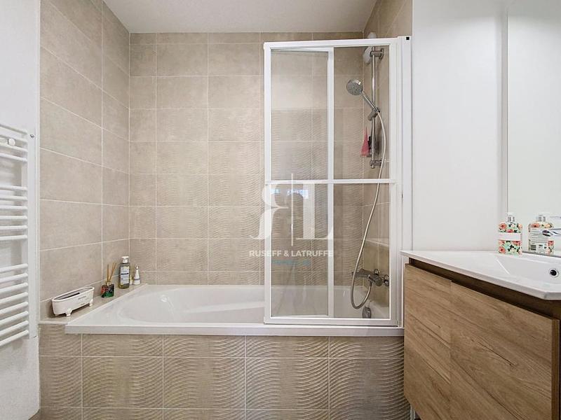 Appartement - 90 m² - 4 pièces