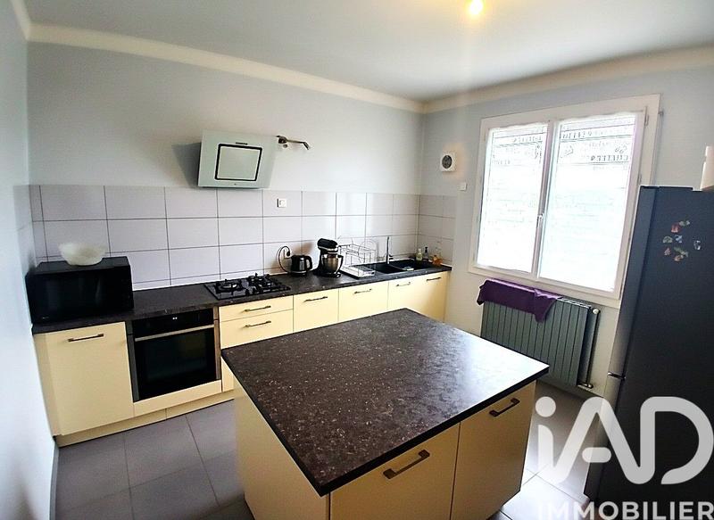 Maison - 99 m² - 5 pièces